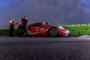 Porsche 911 RSR Coca-Cola livery
