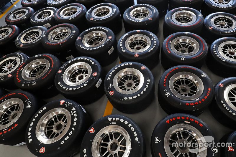 Neumáticos Firestone Firehawk