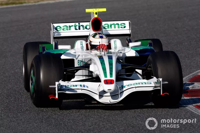 2008: Honda finalizó el proyecto de Fórmula 1 y vendió el equipo por un dólar a Ross Brawn. La historia es bien conocida, porque fueron campeones en 2009.