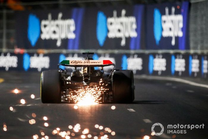 Chispas bajo Valtteri Bottas, Alfa Romeo C43