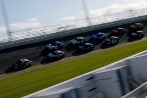 Aric Almirola, Stewart-Haas Racing, Ford Mustang Smithfield       