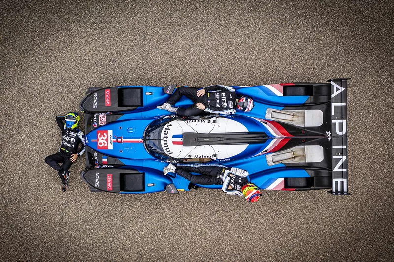André Negrão, Nicolas Lapierre, Matthieu Vaxiviere, Alpine A480 LMP1