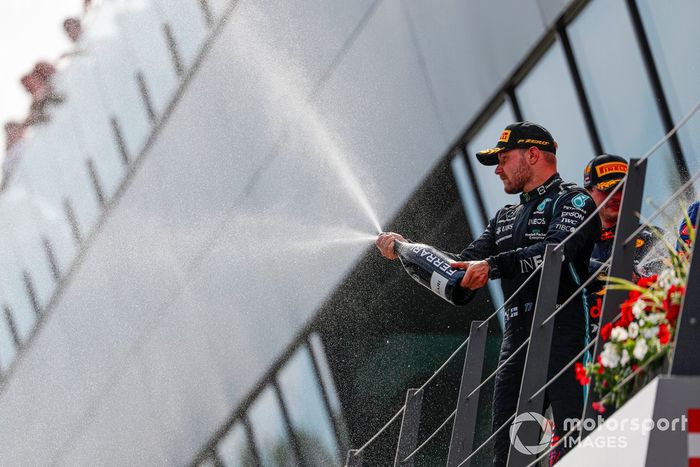 Podio: segundo lugar Valtteri Bottas, Mercedes