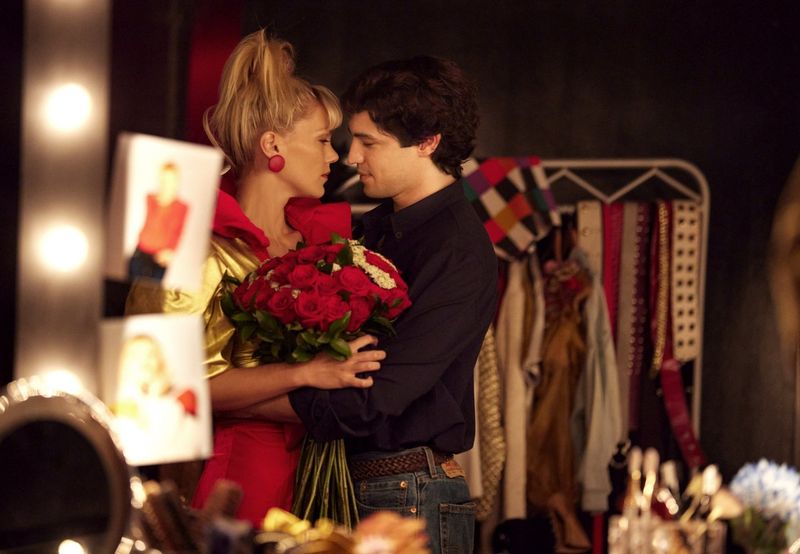 Pâmela Tomé como Xuxa Meneghel, Gabriel Leone como Ayrton Senna en Senna