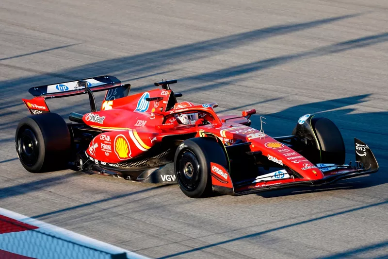 Charles Leclerc, Ferrari SF-24 lors des essais Pirelli