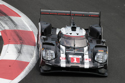 #1 Porsche Team Porsche 919 Hybrid: Timo Bernhard, Mark Webber, Brendon Hartley