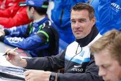 Sesión de autógrafos: Fredrik Ekblom, Polestar Cyan Racing, Volvo S60 Polestar TC1