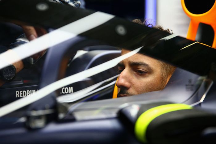 Daniel Ricciardo, Red Bull Racing RB12 with the aeroscreen