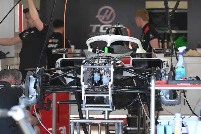 Haas VF26، التفاصيل الفنية