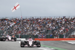 Esteban Ocon, Sahara Force India F1 VJM10, Sergio Pérez, Sahara Force India F1 VJM10
