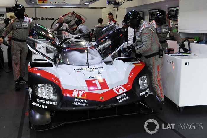 #1 Porsche Team Porsche 919 Hybrid: Neel Jani, Andre Lotterer, Nick Tandy