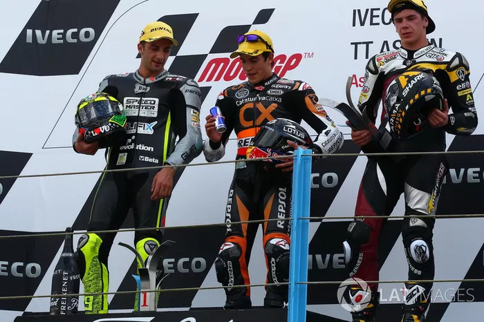 Podio: 1º Marc Márquez, 2º Andrea Iannone, 3º Scott Redding