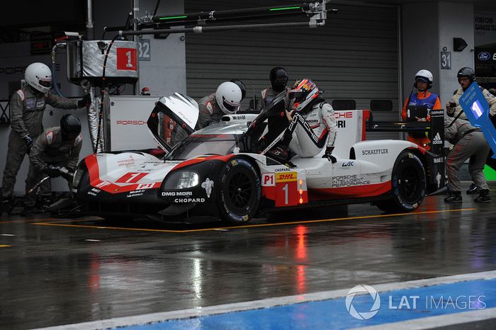 #1 Porsche Team Porsche 919 Hybrid: Neel Jani, Andre Lotterer, Nick Tandy