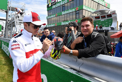 Charles Leclerc, Sauber signs an autograph
