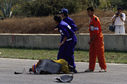Martin Donnelly, Team Lotus, nach Unfall