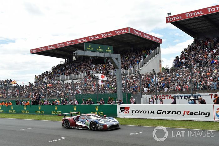 #68 Ford Chip Ganassi Racing Ford GT: Joey Hand, Dirk Müller, Sébastien Bourdais