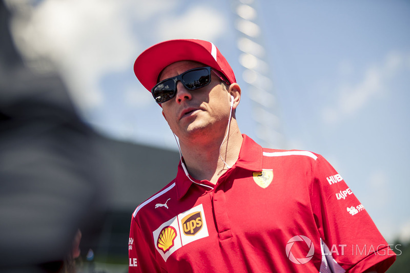 Kimi Raikkonen, Ferrari lors de la parade des pilotes