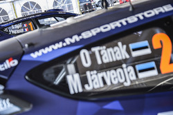 Coches de Ott Tänak, Martin Järveoja, Ford Fiesta WRC, M-Sport y Sébastien Ogier, Julien Ingrassia,