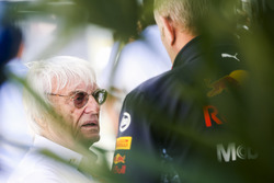Bernie Ecclestone, Fahri Direktör, Formula 1 ve Helmut Markko, Danışman, Red Bull Racing