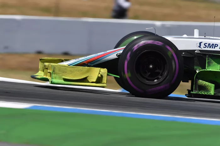 Lance Stroll, Williams FW41 with aero paint on front wing
