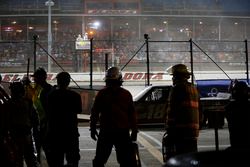 Noah Gragson, Kyle Busch Motorsports, Toyota Tundra Safelite AutoGlass pit stop