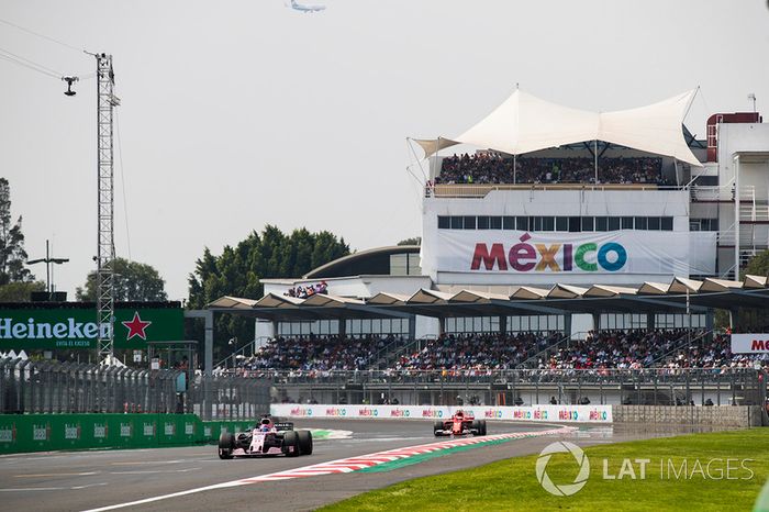 México: 337.043 espectadores; -2924