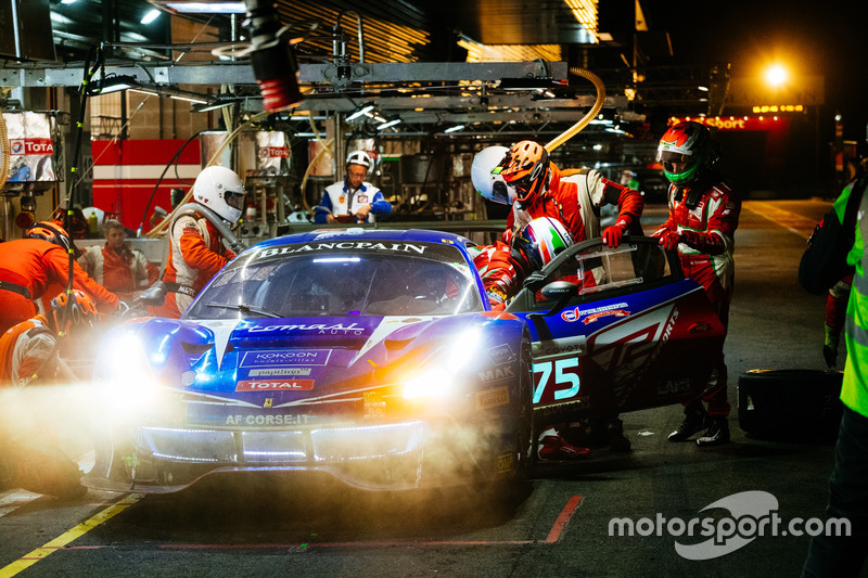 #75 T2 Motorsport Ferrari 488 GT3