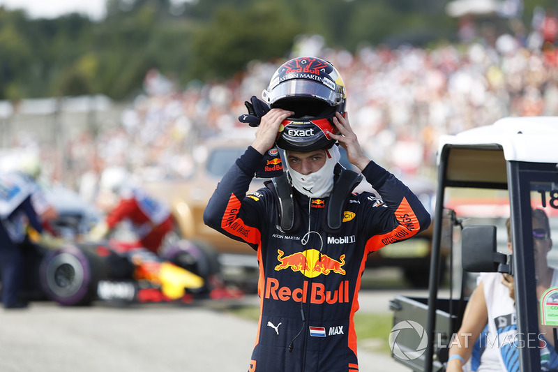 Max Verstappen, Red Bull Racing se retira de la carrera