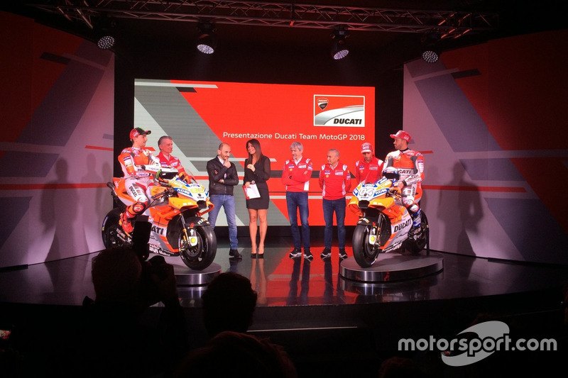 Claudio Domenicali, CEO Ducati, Davide Tardozzi, Luigi Dall'Igna, Jorge Lorenzo, Andrea Dovizioso, Michele Pirro
