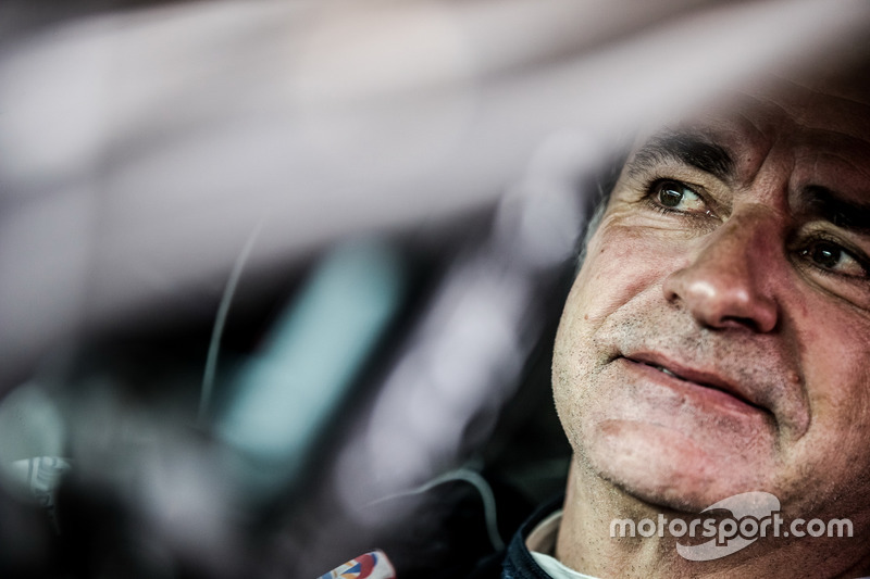 Peugeot aún no se decide por Sainz