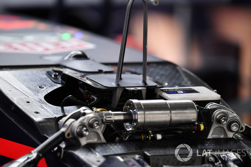Red Bull RB14: ecco il terzo elemento idraulico