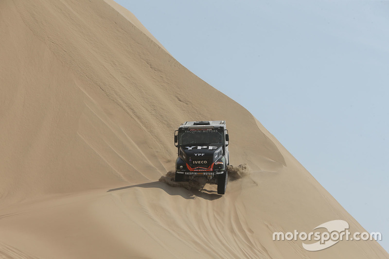 #501 Team De Rooy Iveco: Federico Villagra, Ricardo Torlaschi, Adrian Yacopini