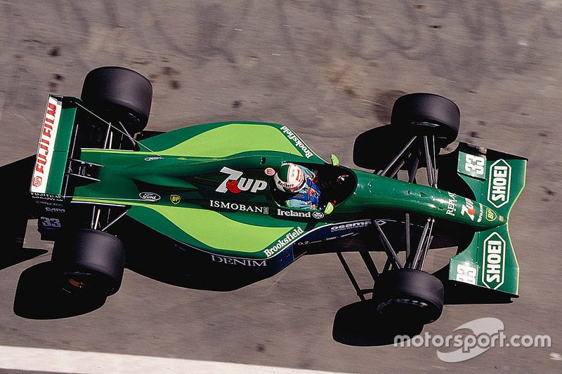 美しきF1マシン：「シューマッハー最初のF1。シェイプもカラーリングも