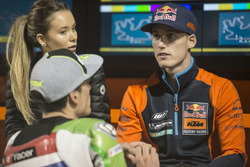 Pol Espargaro, Red Bull KTM Factory Racing; Aleix Espargaro, Aprilia Racing Team Gresini