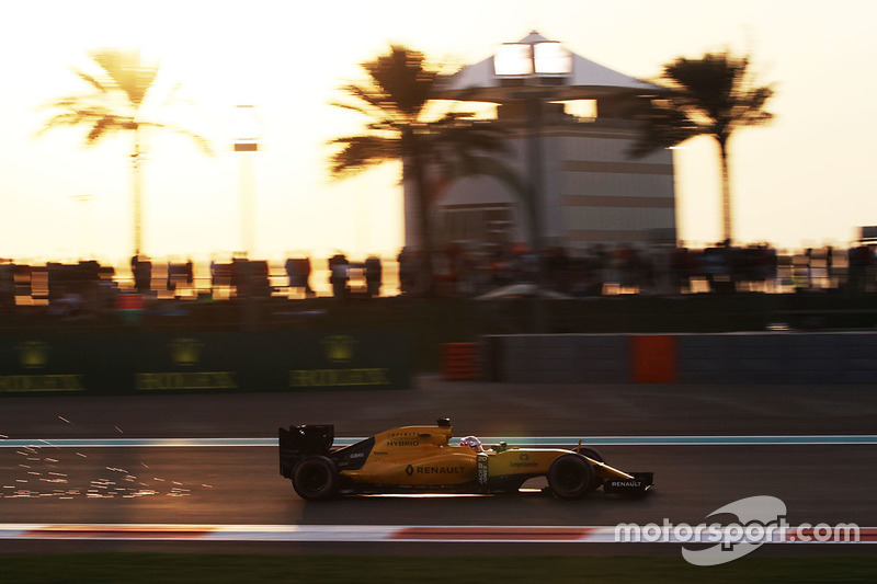 Ausfall: Kevin Magnussen, Renault Sport F1 Team RS16
