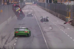 Accident de Laurens Vanthoor, Audi Sport Team WRT Audi R8 LMS