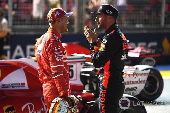 Sebastian Vettel, Ferrari y Daniel Ricciardo, Red Bull Racing en parc ferme