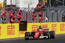 Переможець гонки Себастьян Феттель, Ferrari SF70-H