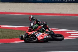 Chute de Chaz Davies, Ducati Team