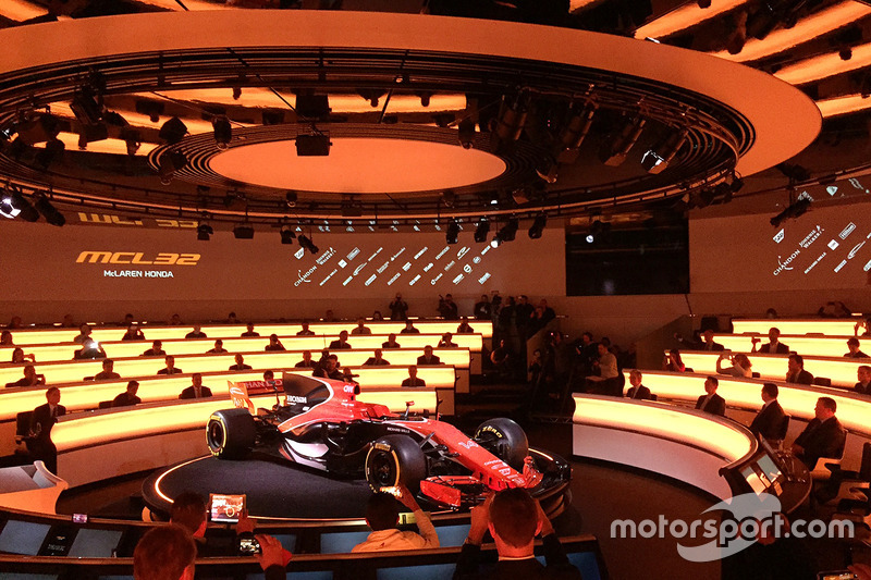 McLaren MCL32