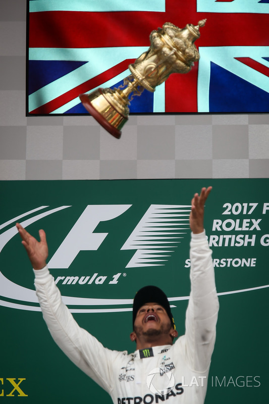 Race winner Lewis Hamilton, Mercedes AMG F1 celebrates on the podium