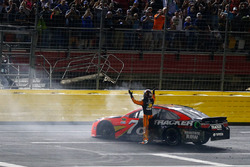 Sieger Martin Truex Jr., Furniture Row Racing Toyota