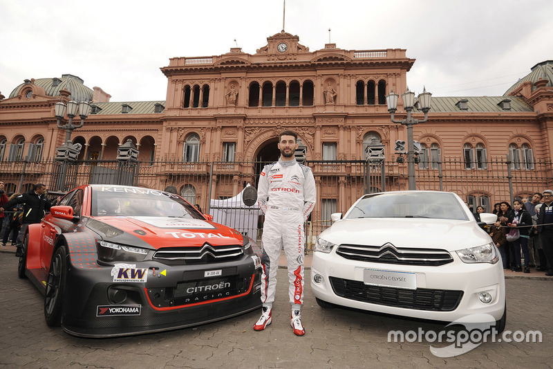 José María López, Citroën World Touring Car Team, Citroën C-Elysée WTCC durante la dimostrazione Citroën in Buenos Aires