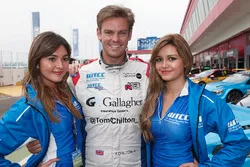 Tom Chilton, Sébastien Loeb Racing, Citroën C-Elysée WTCC with the lovely WTCC girls