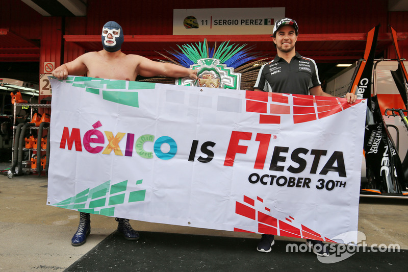 Sergio Pérez, Sahara Force India F1 con Blue Demon Jr. Luchador