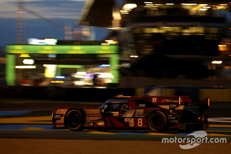 #8 Audi Sport Team Joest Audi R18 e-tron quattro: Lucas di Grassi, Loic Duval, Oliver Jarvis