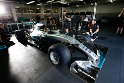 Pascal Wehrlein, Mercedes AMG F1 W06 Hybrid, con le Pirelli 2017