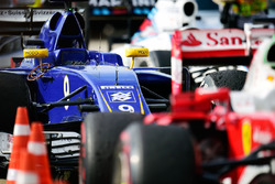 La Sauber C35 en parc fermé
