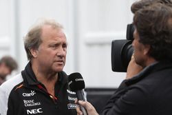 Robert Fernley, Sahara Force India F1 Team Deputy Team Principal with the media