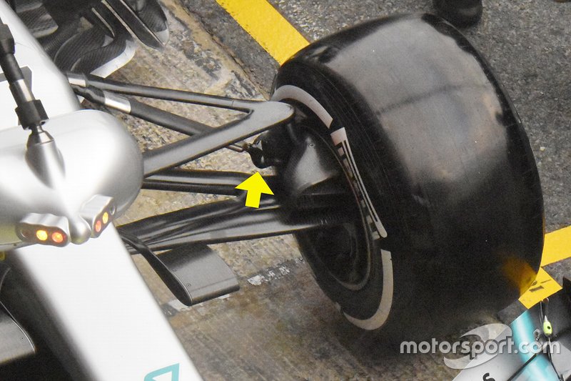 Mercedes-AMG F1 W10 ön süspansiyon detay
